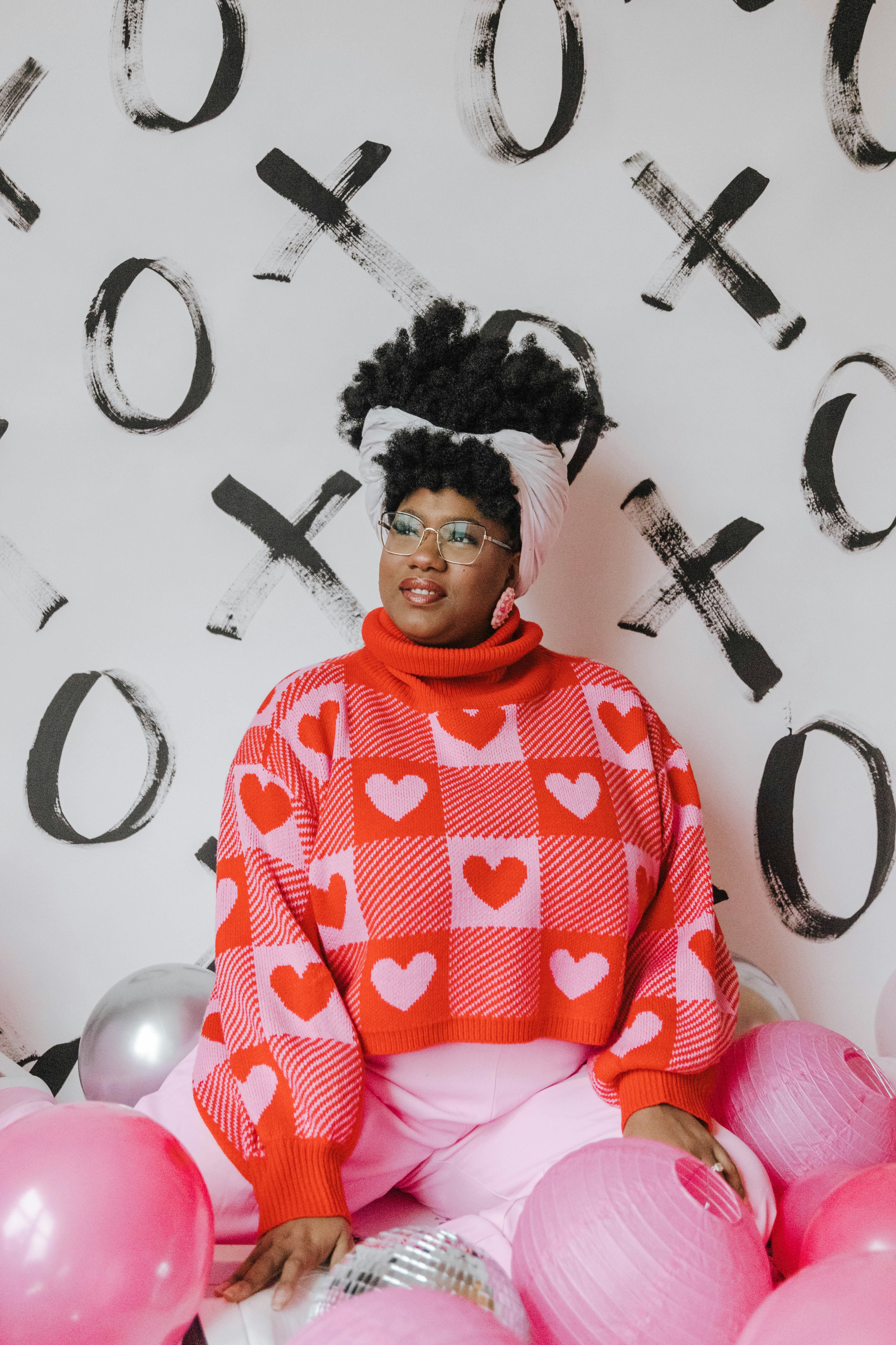 The Color Story of Love: How Fashion Reframes Red and Pink Each Season 